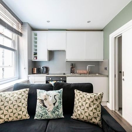 Beautiful Brighton Apartment, 5Min Walk To Beach Екстер'єр фото