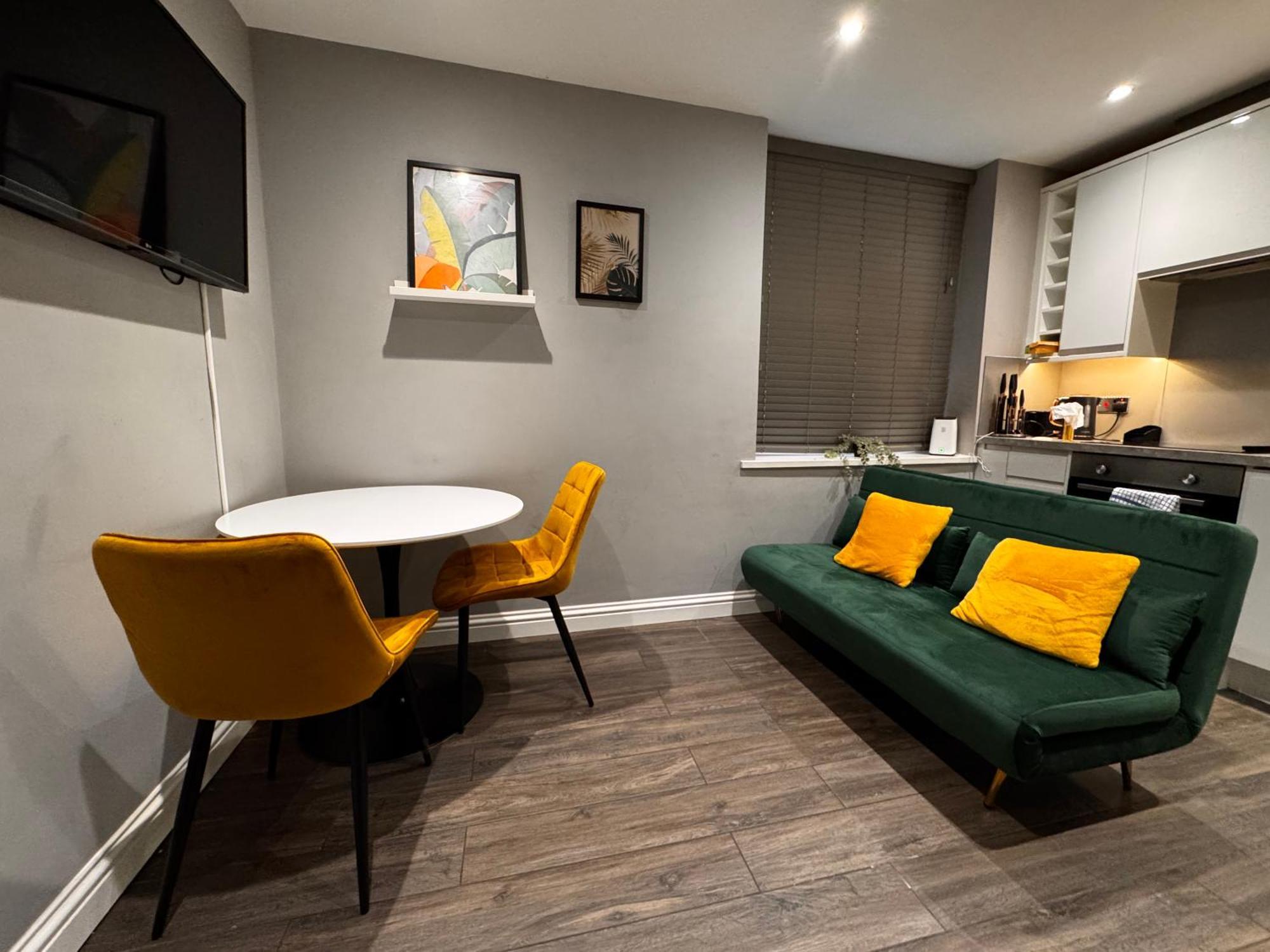 Beautiful Brighton Apartment, 5Min Walk To Beach Екстер'єр фото